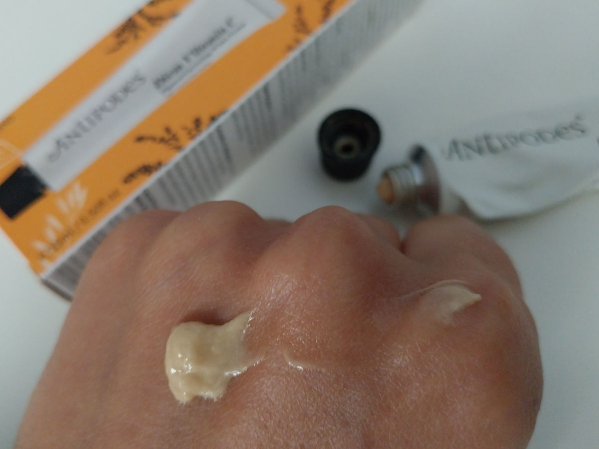 Antipodes_crema vitC_textura.jpg Antipodes_crema vitC_textura