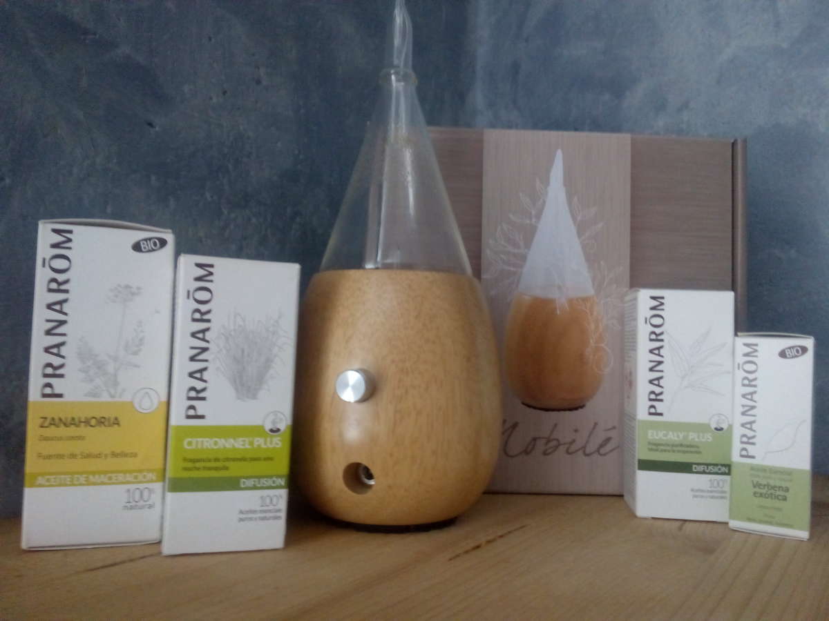 Aromaterapia_difusor y aceites.jpg Aromaterapia_difusor y aceites