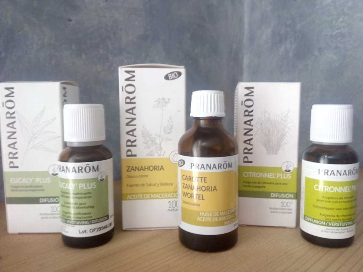Aromaterapia_difusor y aceites_cuadrado.jpg Aromaterapia_difusor y aceites_cuadrado