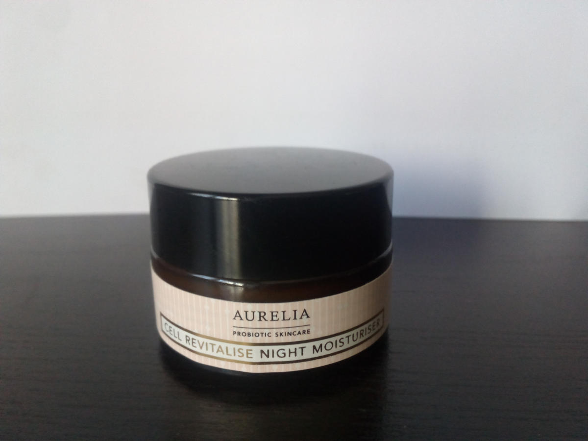 Aurelia_crema noche.jpg Aurelia_crema noche