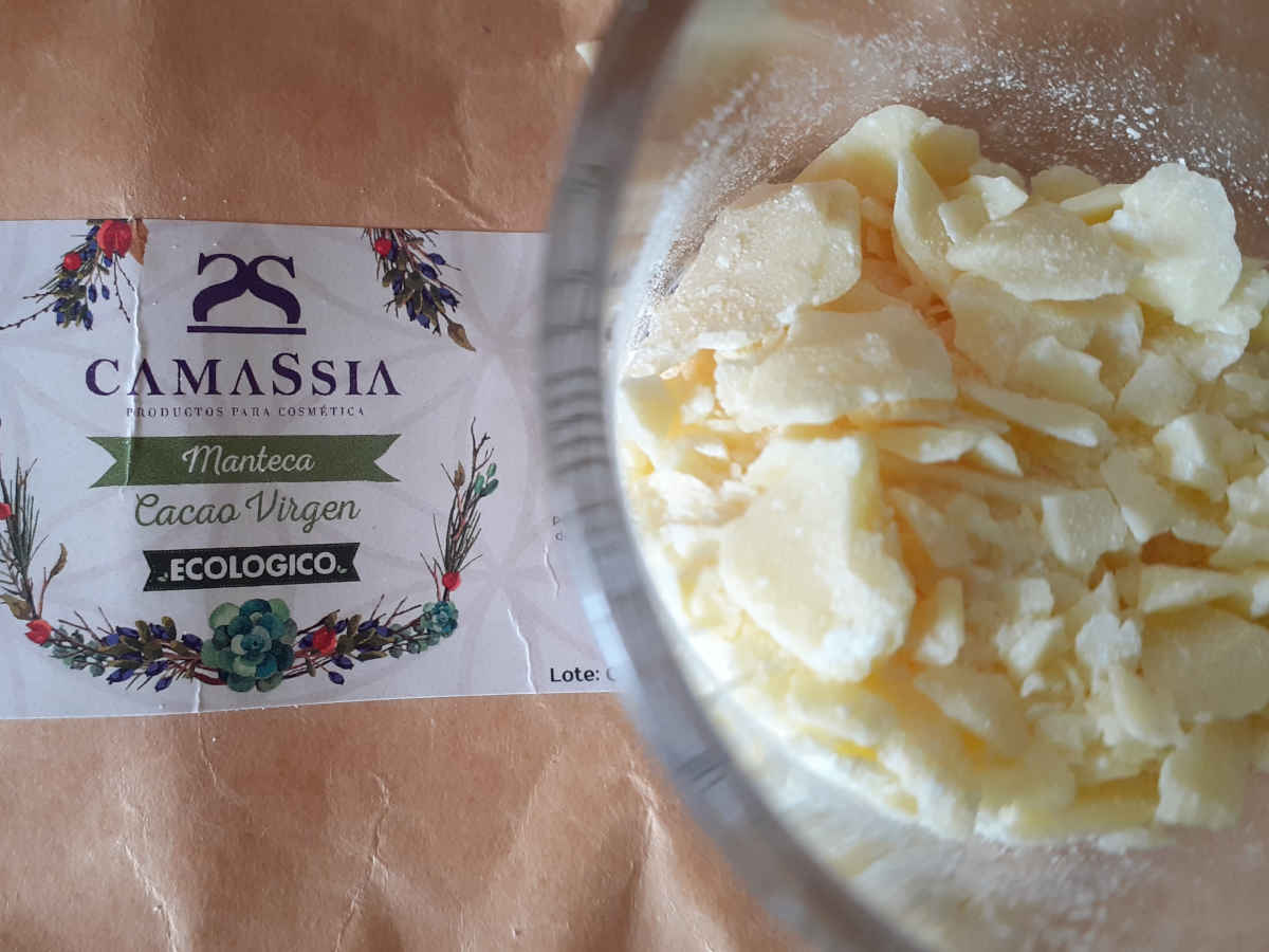 Camassia_M cacao.jpg Camassia_M cacao