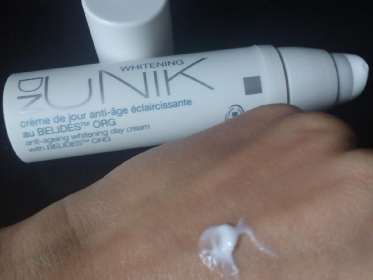 DN Unik_crema blanqueadora_textura.jpg DN Unik_crema blanqueadora_textura