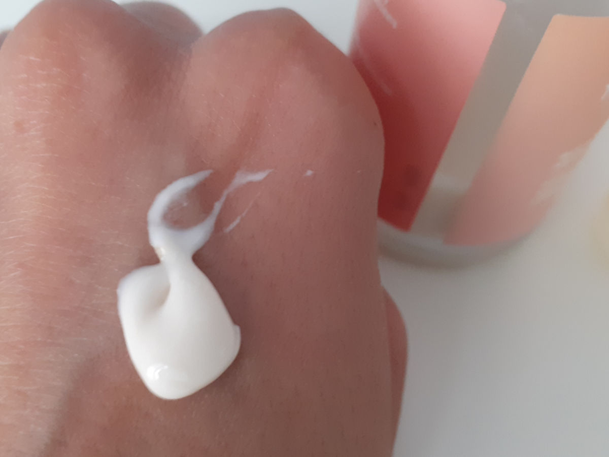Freshly_crema manos_textura