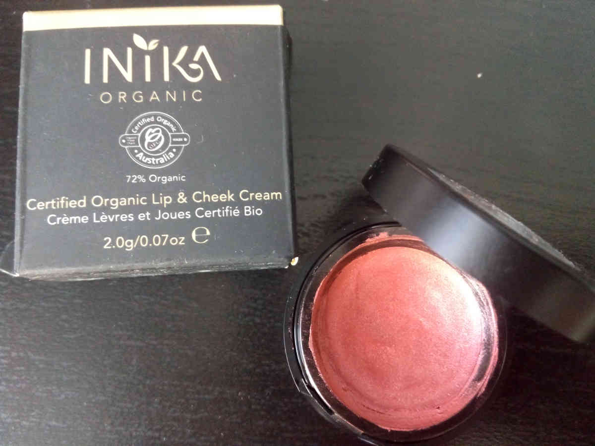 Inika_crema labios mejillas