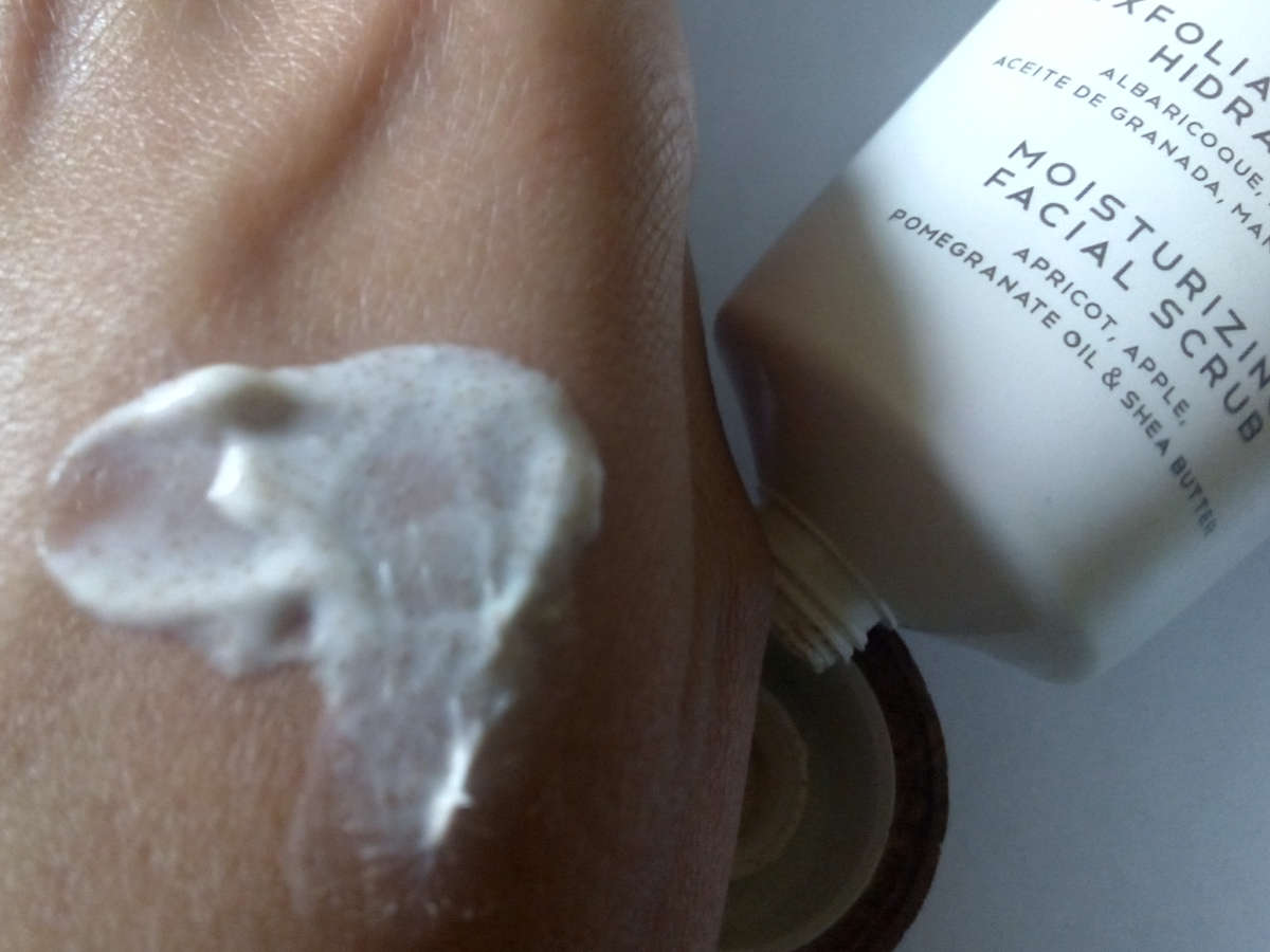 Naobay_detox exfoliante_textura.jpg Naobay_detox exfoliante_textura