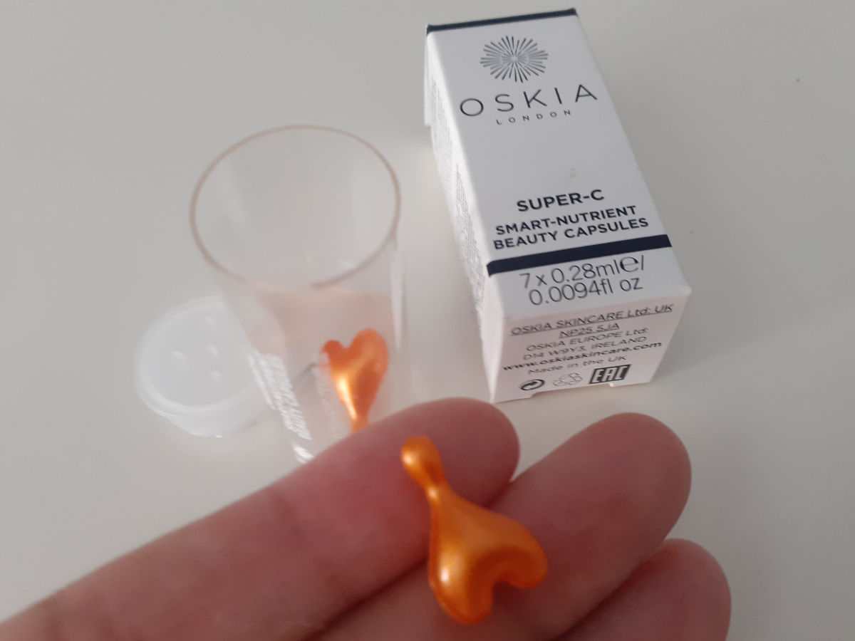 OSKIA_super-C_caps.jpg OSKIA_super-C_caps