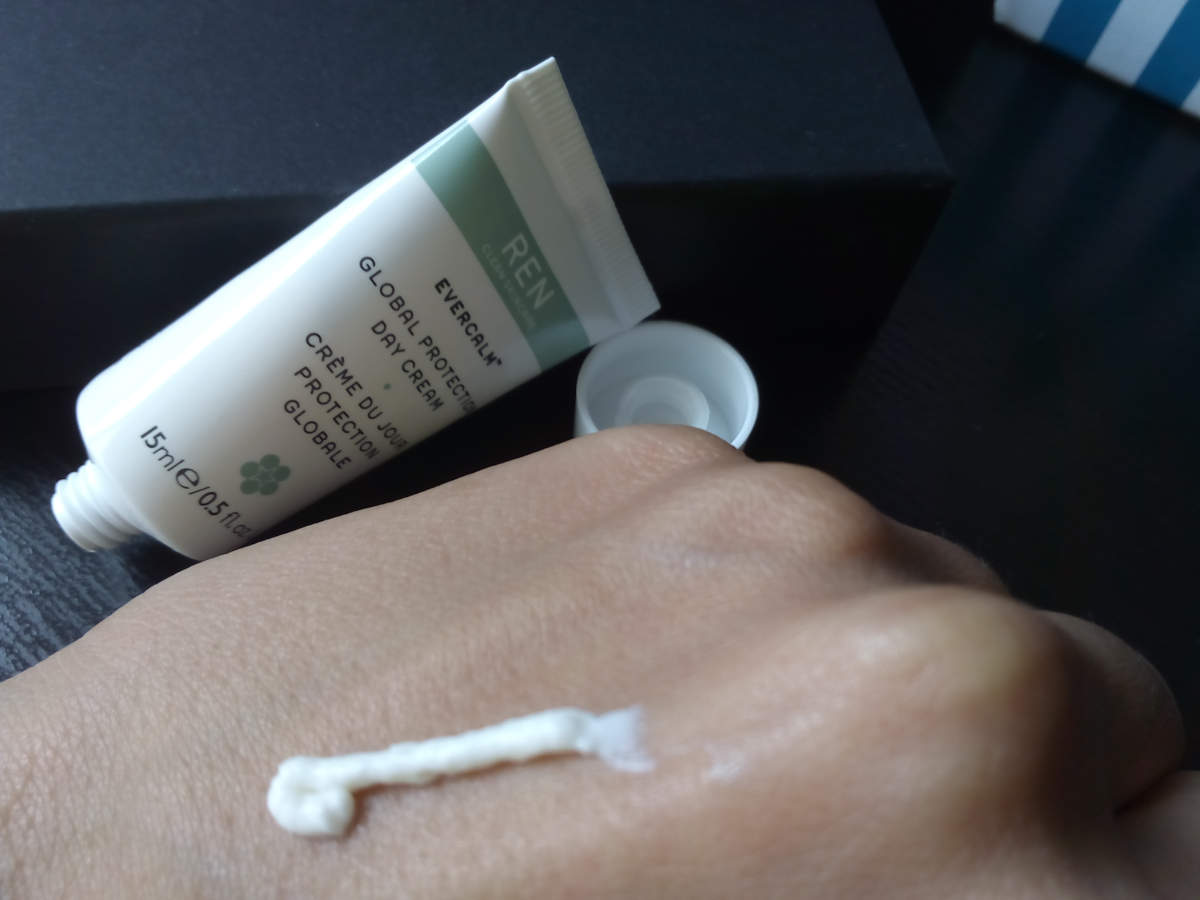 REN_Evercalm crema dia_textura.jpg REN_Evercalm crema dia_textura